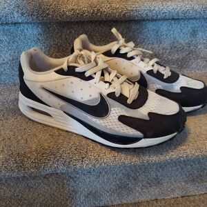 Nike Black And White Sneaket